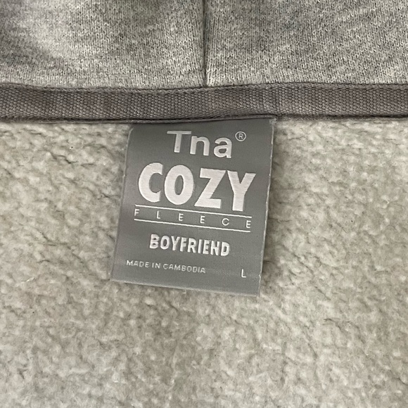 Aritzia Tna Cozy Fleece Boyfriend Zip Hoodie Heather Chrome Size Large - Picture 9 of 12